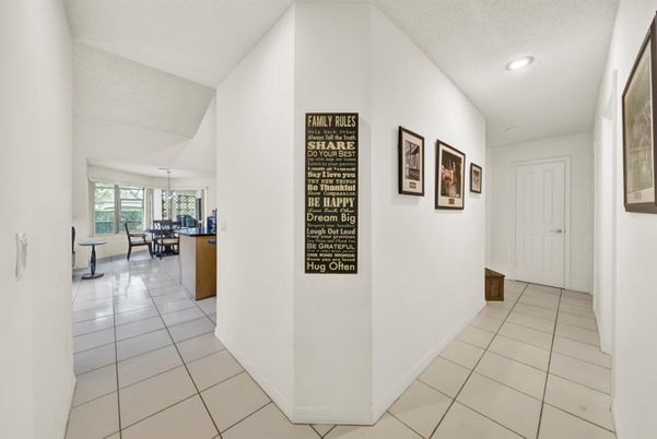 Dining room, Interior, Pendant Lights, Recessed Lighting