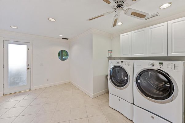 Interior, Recessed Lighting, Washer