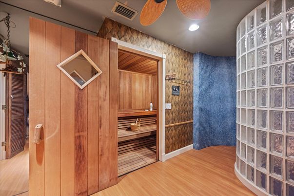 Interior, Recessed Lighting, Sauna Room