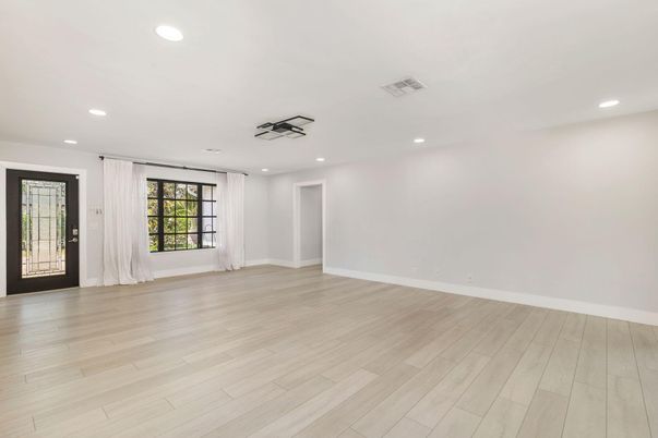 Empty room, Interior, Recessed Lighting, Wood Texture Flooring