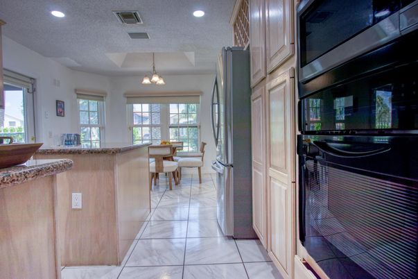 Chandelier, Dining room, Interior, Recessed Lighting