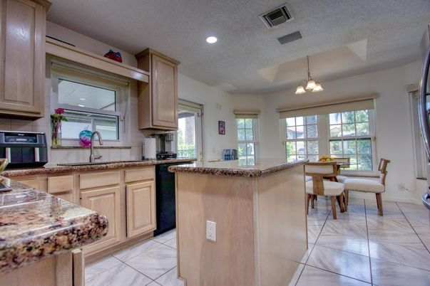 Dining room, Interior, Kitchen, Marble, Pendant Lights, Recessed Lighting
