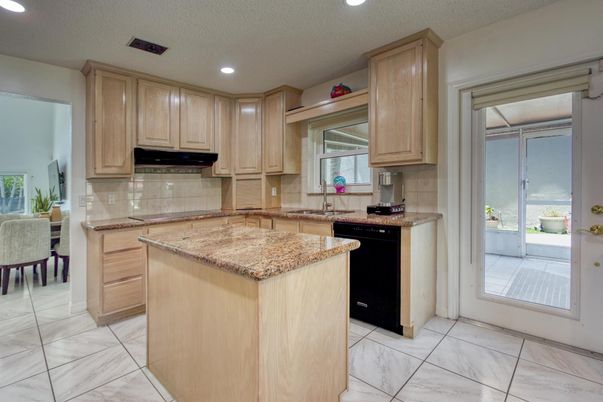 Interior, Kitchen, Marble, Recessed Lighting