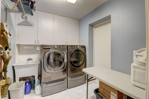 Interior, Washer