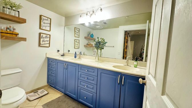 Bathroom, Dual Sink Vanities, Interior