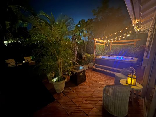 Exterior, Hot Tub
