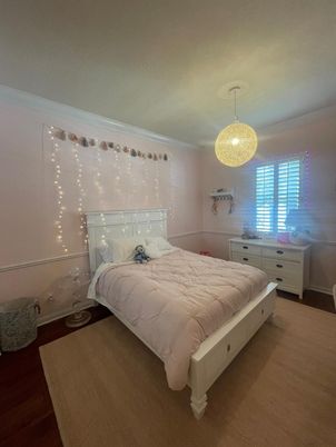 Bedroom, Interior, Pendant Lights, Wood Texture Flooring