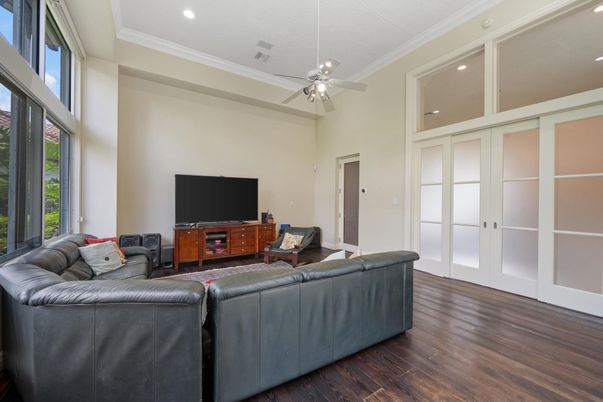 Interior, Living room, Recessed Lighting, Wood Texture Flooring