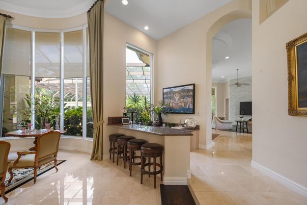 Dining room, Interior, Pendant Lights, Recessed Lighting