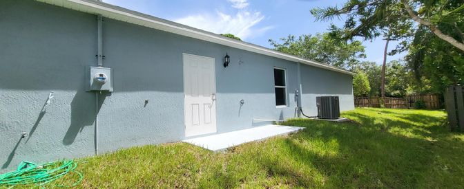 Backyard, Exterior