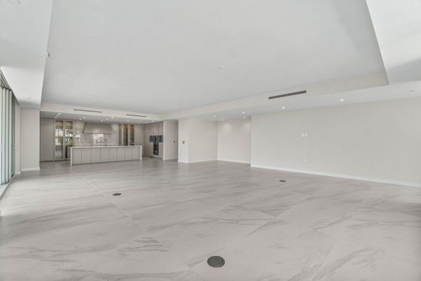 Empty room, Interior, Marble, Recessed Lighting