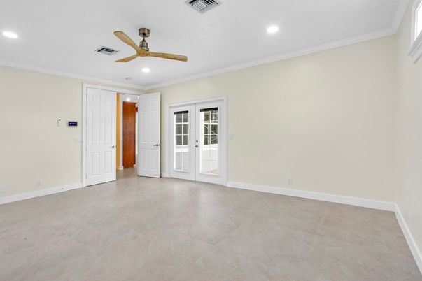 Empty room, Interior, Recessed Lighting