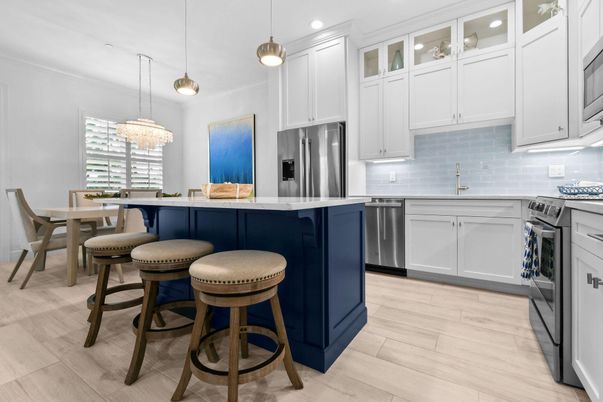 Chandelier, Dining room, Interior, Kitchen, Pendant Lights, Recessed Lighting, Stainless Steel Appliances, Wood Texture Flooring