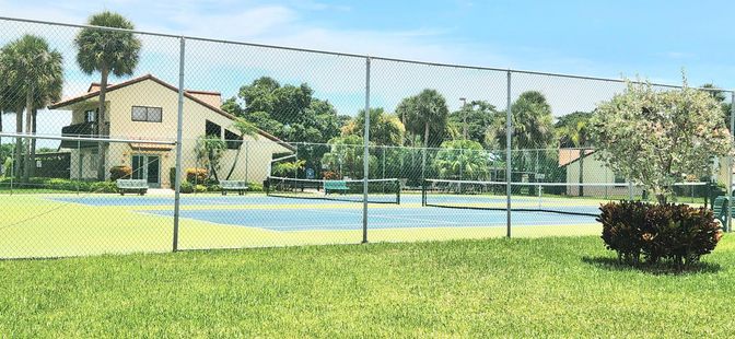 Exterior, Tennis Courts