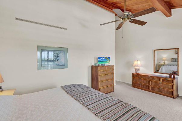 Bedroom, Interior, Wooden Beams, Wooden Ceilings