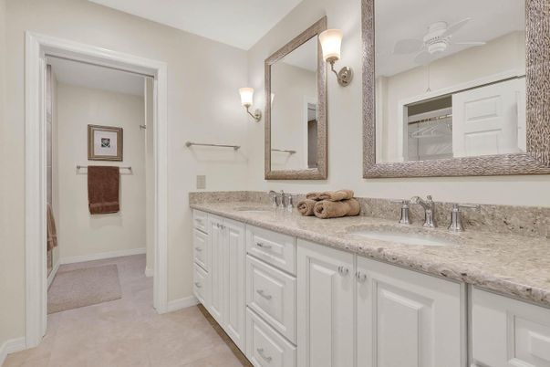 Bathroom, Dual Sink Vanities, Interior