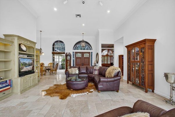 Dining room, Interior, Living room, Pendant Lights, Recessed Lighting