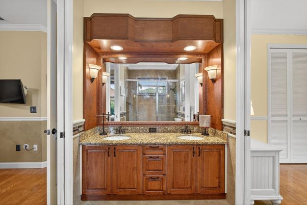 Bathroom, Interior, Recessed Lighting, Wood Texture Flooring
