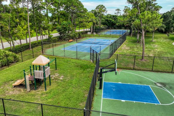 Exterior, Tennis Courts