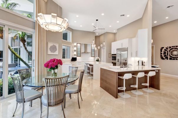 Dining room, Interior, Kitchen, Pendant Lights, Recessed Lighting, Stainless Steel Appliances