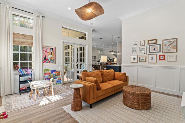 Interior, Kitchen, Living room, Pendant Lights, Recessed Lighting, Wood Texture Flooring