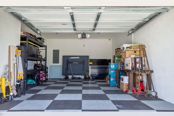Garage, Interior