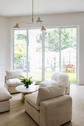 Interior, Pendant Lights, Wood Texture Flooring