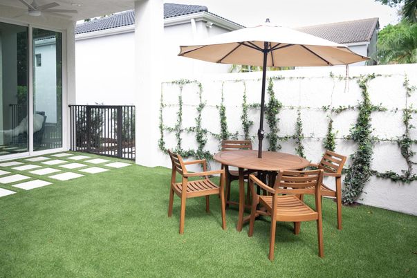 Backyard, Exterior