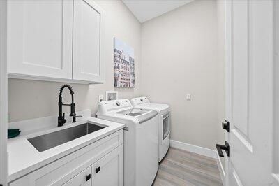 Interior, Washer, Wood Texture Flooring