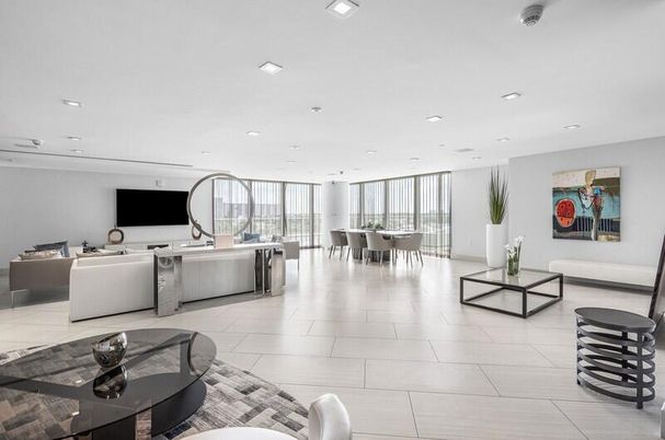 Dining room, Interior, Living room, Recessed Lighting