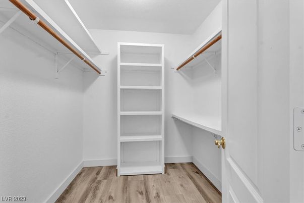 Interior, Walk-in Closets, Wood Texture Flooring
