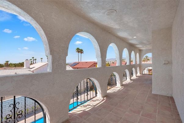 Exterior, Pool, Other