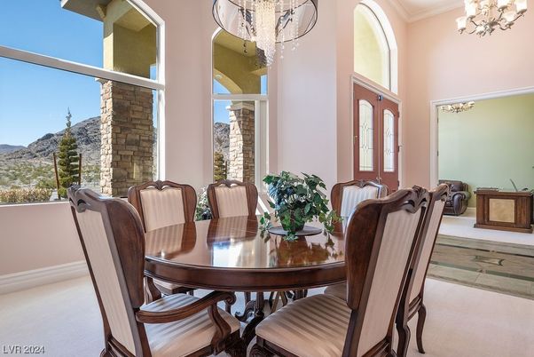Chandelier, Dining room, Interior