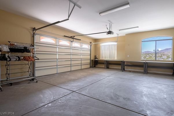 Garage, Interior