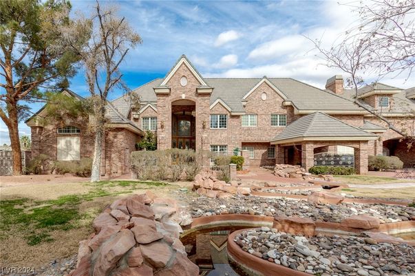 Backyard, Exterior, Facade, Brick Facade, French Provincial