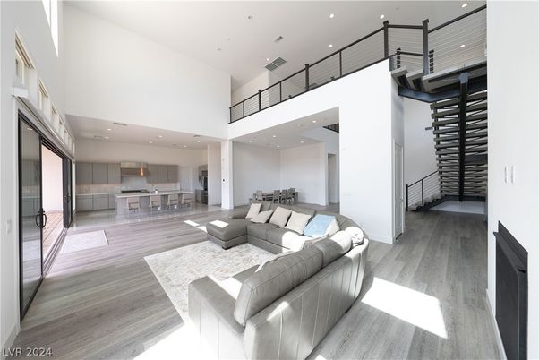 Interior, Kitchen, Living room, Recessed Lighting, Wood Texture Flooring