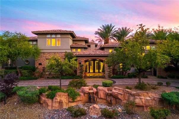 Backyard, Exterior, Facade, Brick Facade, Mediterranean