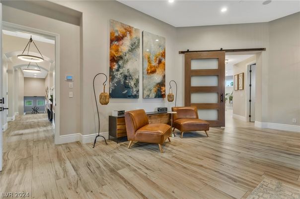 Interior, Pendant Lights, Recessed Lighting, Wood Texture Flooring