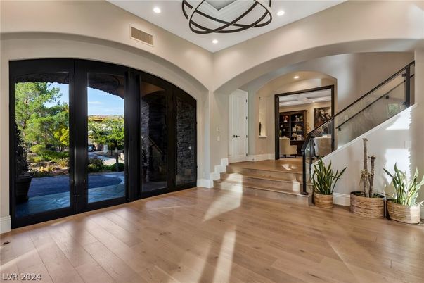 Interior, Pendant Lights, Recessed Lighting, Wood Texture Flooring