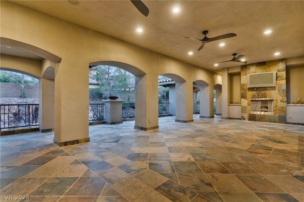 Fireplace, Interior, Recessed Lighting