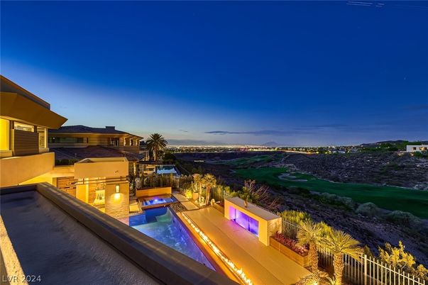 Exterior, Pool, Other