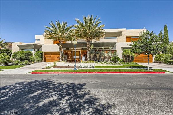 Attached, Exterior, Facade, Modern