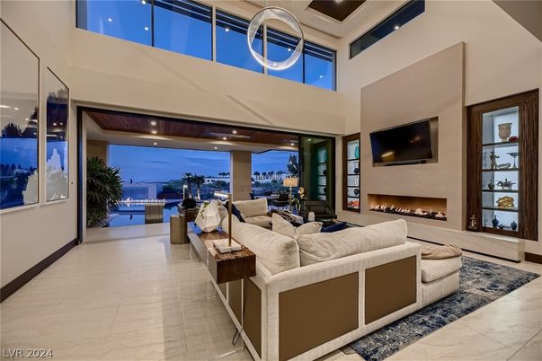 Fireplace, Interior, Living room, Pendant Lights, Recessed Lighting