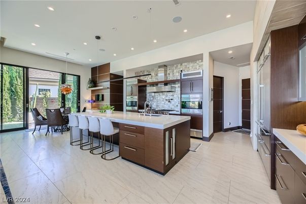 Dining room, Interior, Kitchen, Pendant Lights, Recessed Lighting, Stainless Steel Appliances