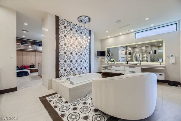Bathroom, Interior, Pendant Lights, Recessed Lighting