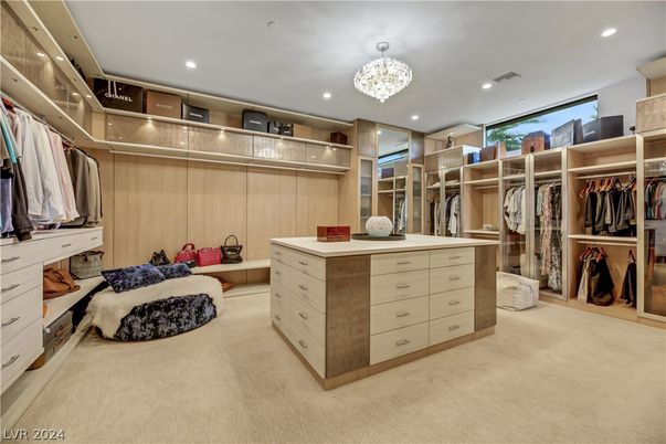Chandelier, Interior, Recessed Lighting, Walk-in Closets