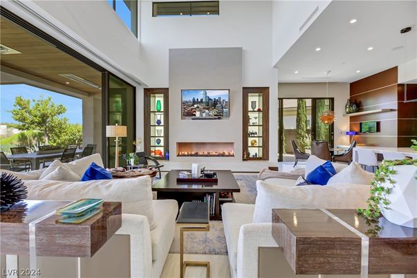 Dining room, Fireplace, Interior, Living room, Pendant Lights, Recessed Lighting