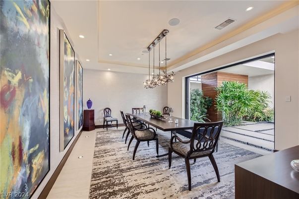 Dining room, Interior, Pendant Lights, Recessed Lighting