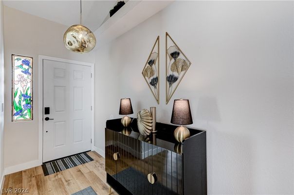 Interior, Pendant Lights, Wood Texture Flooring