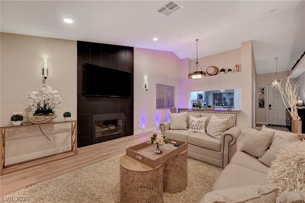 Fireplace, Interior, Living room, Pendant Lights, Recessed Lighting, Wood Texture Flooring